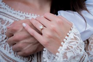 結婚占い│結婚相手の顔や名前、職業までもまさかの的中！？水晶玉子の凄スギル実力