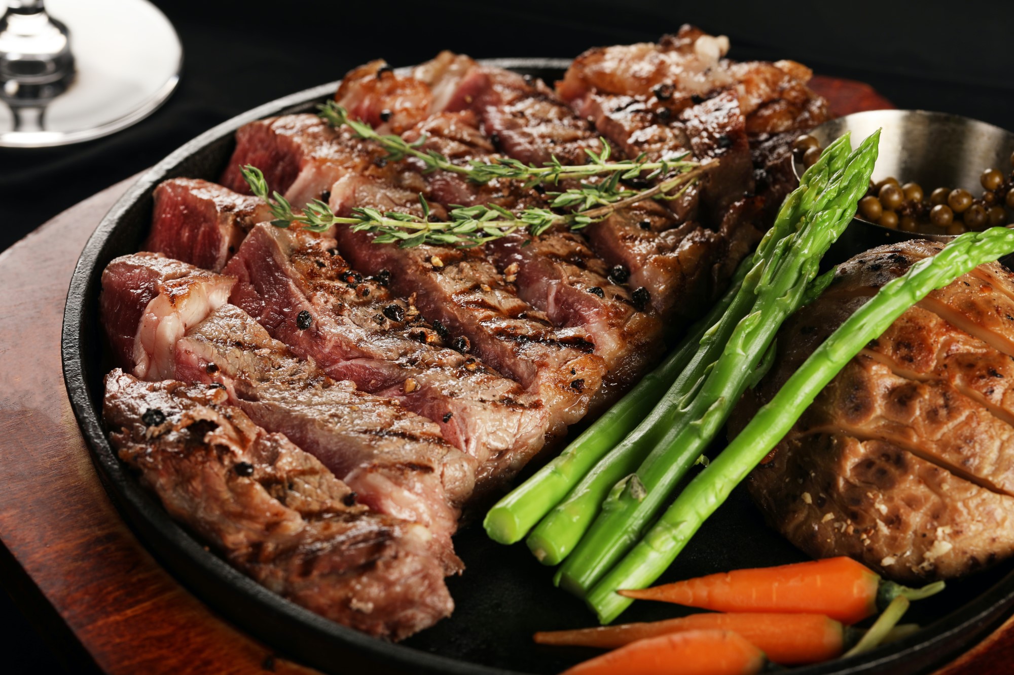 投稿についてもっと詳しく 泣いても、へこんでも、ごはんを食べよう。それもとびきり旨いやつを。