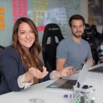 職場の男性が好きな女性に送る「脈アリ」サインの見極め方