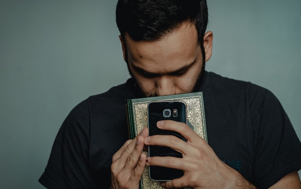 「既読スルー」をしてくる男性の心理と本音って？