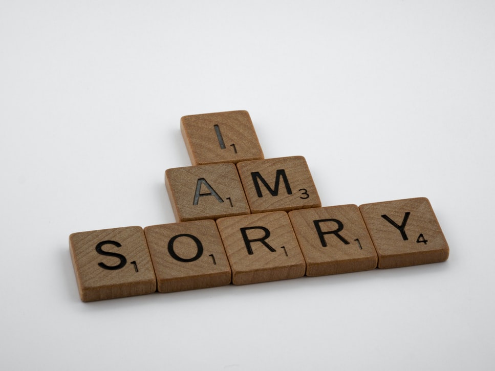 【男性心理】彼の「ごめんね」はどういう意味？あなたに伝えたい本当のサイン