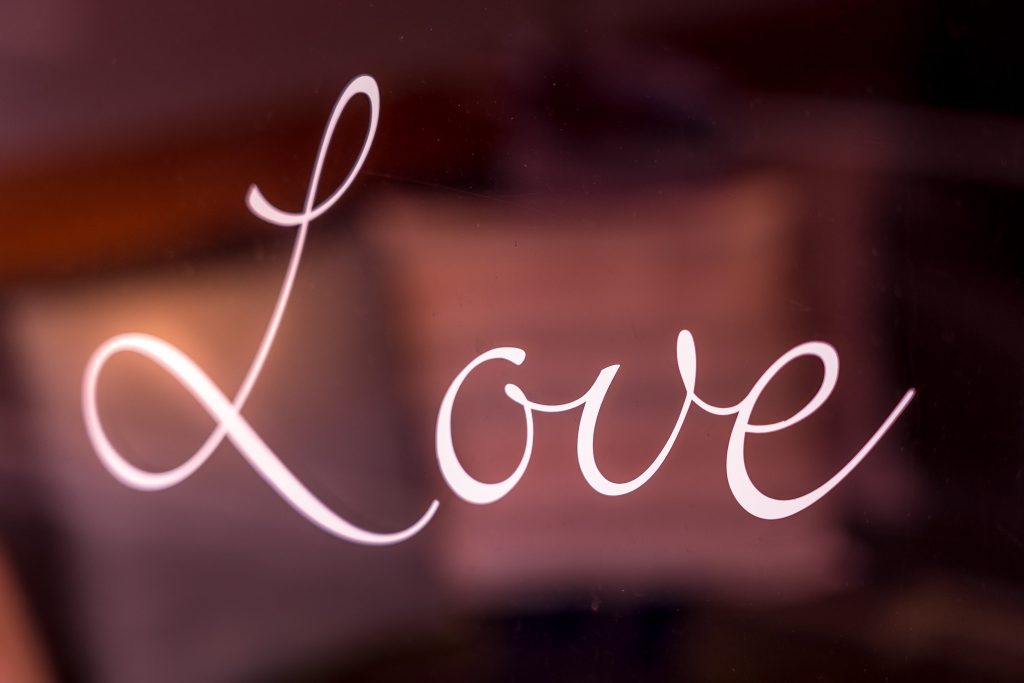 《水晶玉子の占い》心当たりあるでしょ?【今、あなたを好きで告白狙う異性】