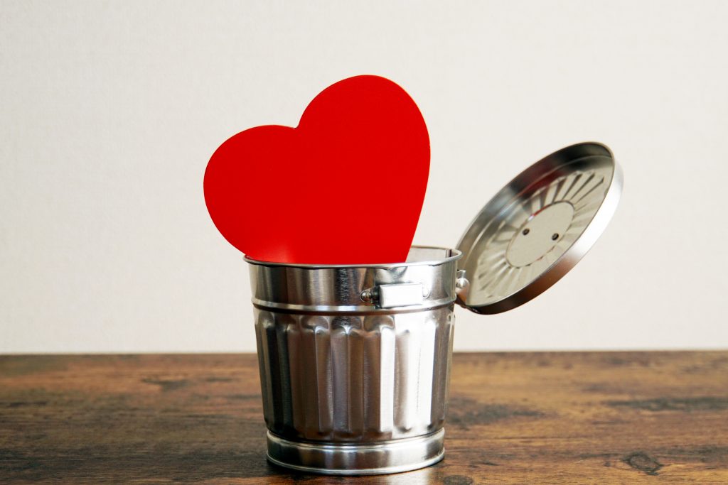 恋愛占い｜“ズバズバ言うよ”『その恋…諦めるか否か』２人の１年後