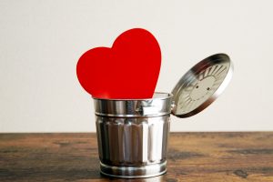 恋愛占い｜“ズバズバ言うよ”『その恋…諦めるか否か』２人の１年後