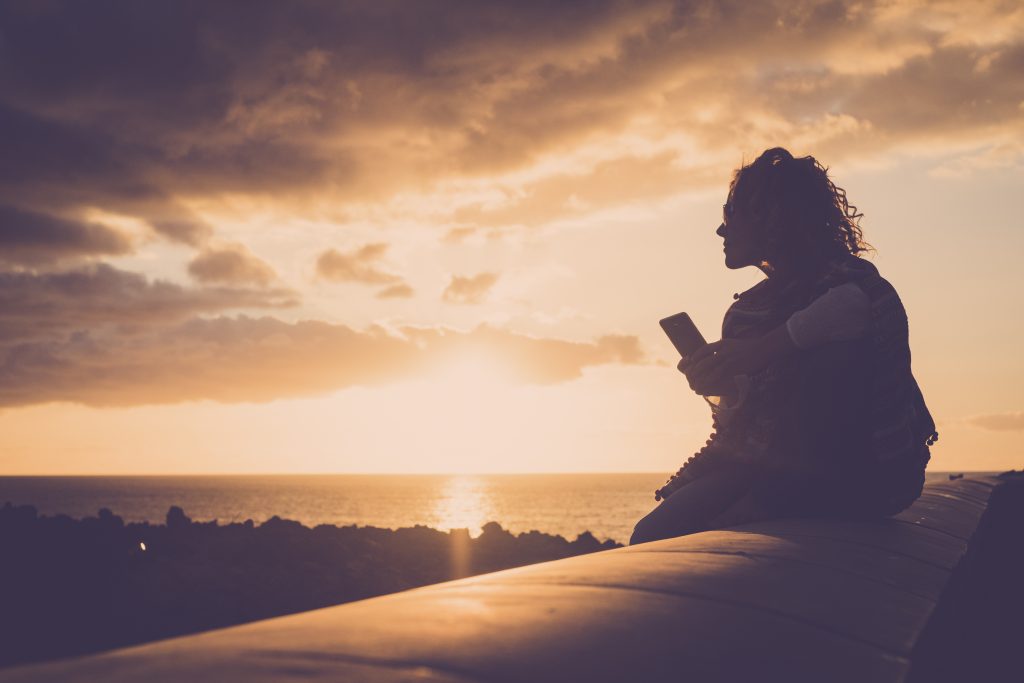 《恋愛占い》｜『返信来ない…これ終了ですか？』あの人が抱く本音と感情