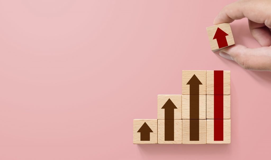 神谷奈月の“仕事”＆“金運”占い｜『非正規』『薄給』『無貯金』…将来、私はどうなる？