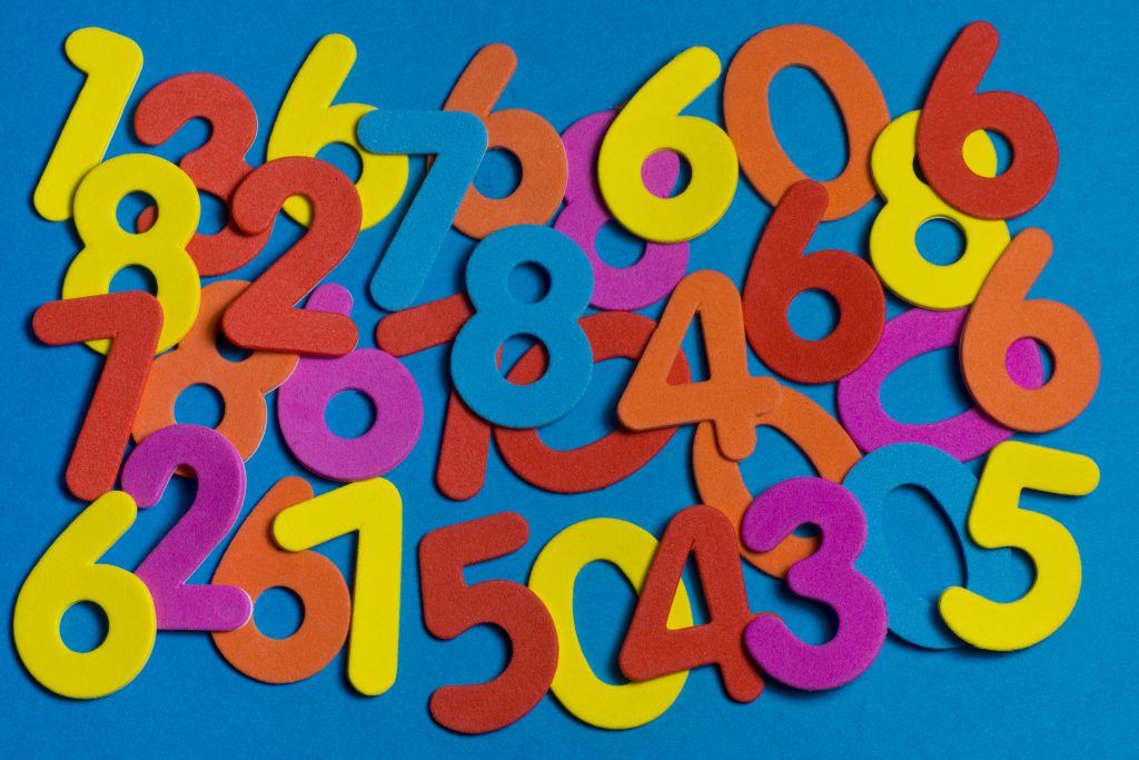 誕生日占い｜“名前”も“顔”も全特定◆今、あなたに特別な感情を抱く異性