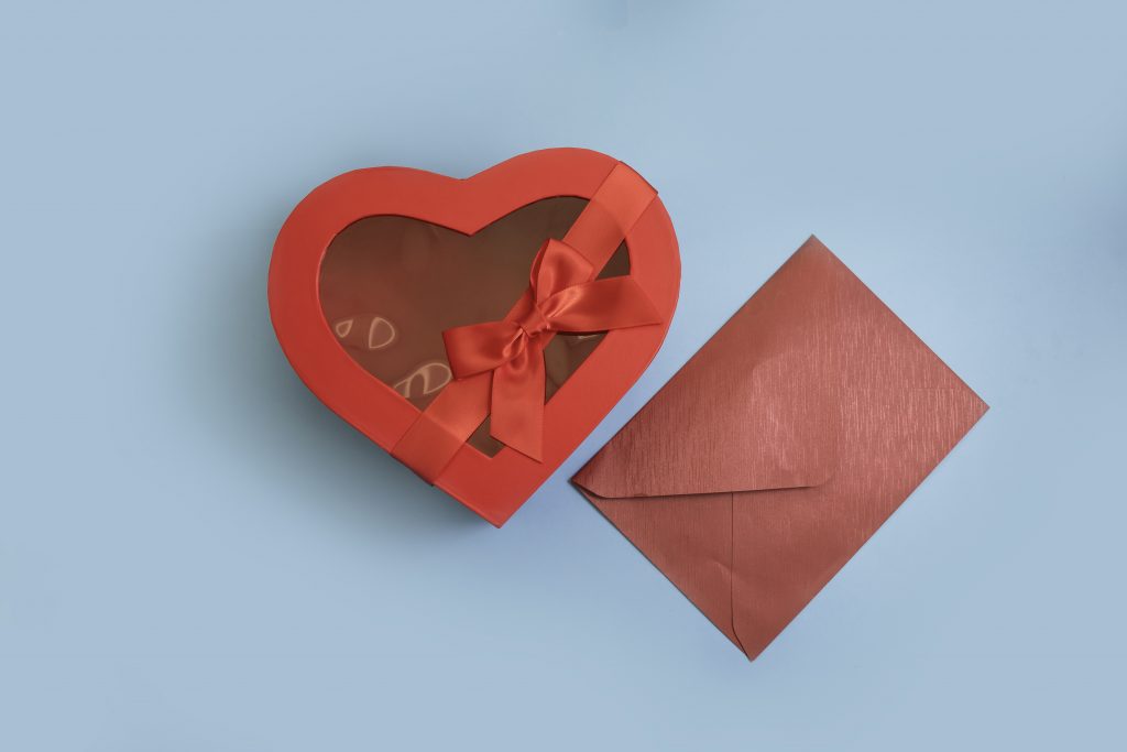 御瀧政子の恋愛占い｜号泣覚悟【今あの人の特別は⇒●●さん】