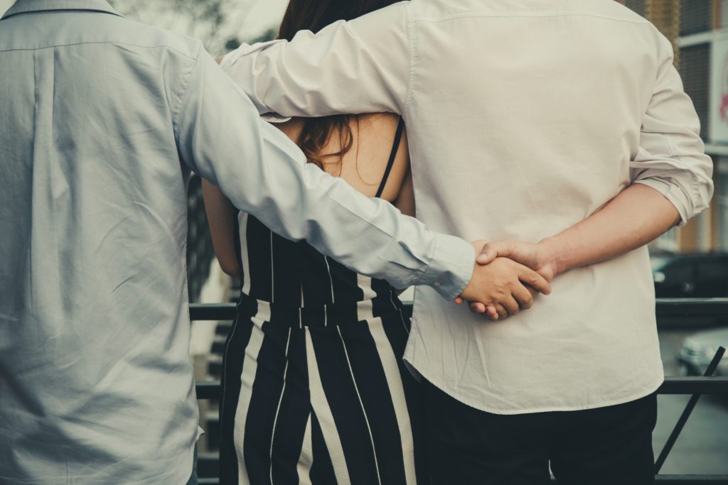 不倫占い｜最後、選ばれるのは⇒『あなた？奥さん？』離婚意志