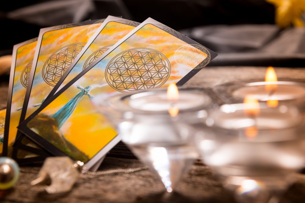 御瀧政子の表裏タロット｜あなたが直面する『現実と周囲の変化』