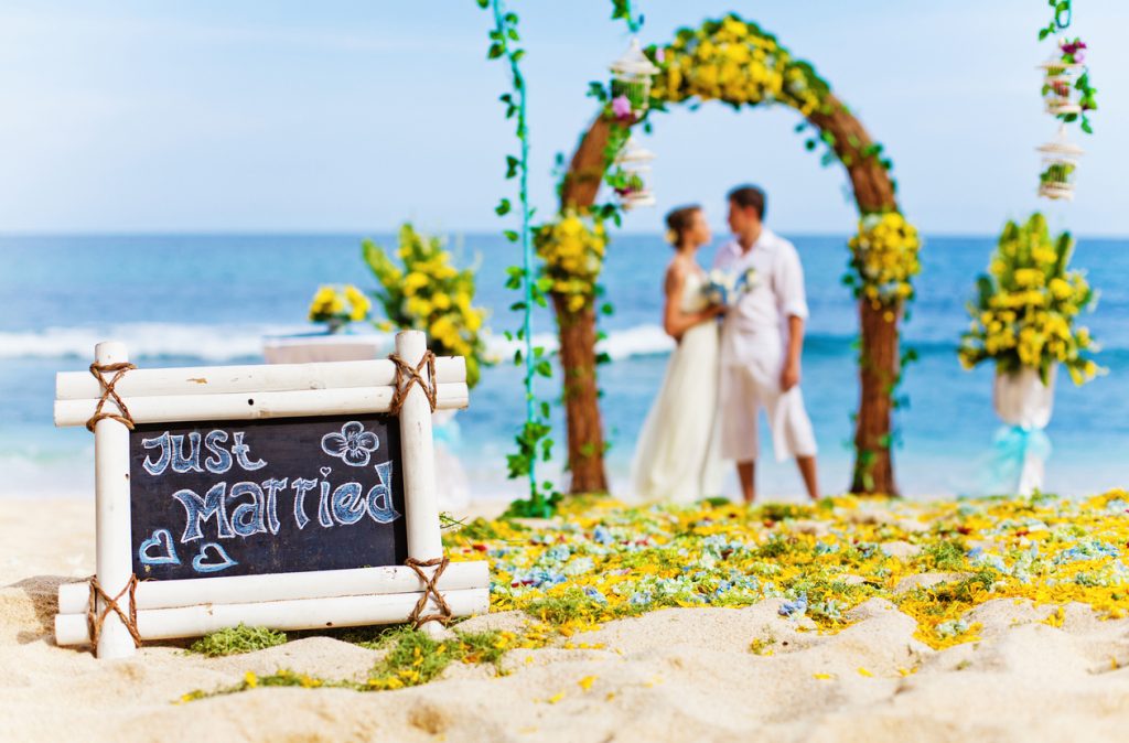 年末~2022年【水晶玉子の結婚成就占】伴侶の全特徴/入籍時期◆幸せ