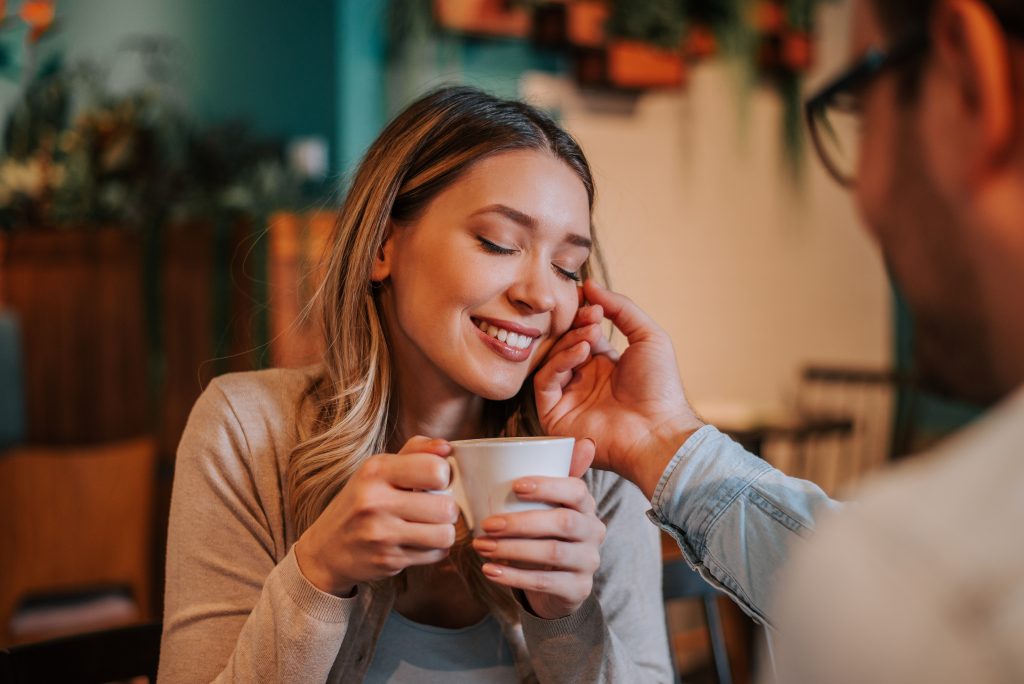 片想い占い｜《両想いｏｒ片想い》あの人の本音＆求める関係