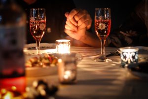 不倫占い|『逢えない夜も私を思い出す?』あの人の本気度&本心