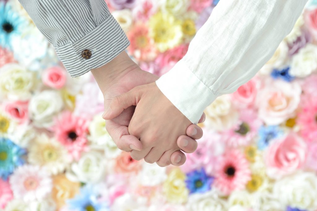 恋愛占い｜『率直な気持ち教えて』あの人の本心・求める関係