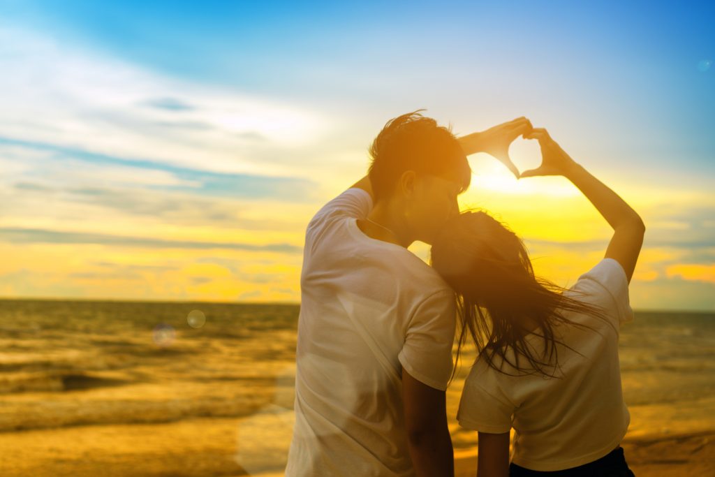 結婚占い｜あなたと次、“交際する異性”は…『●●さんで●歳』