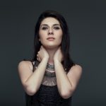 誰もがトリコに!?「魔性の女」の特徴となる方法について解説!