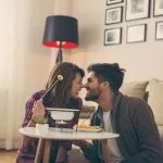 恋愛占い|私に「女」を感じている?どんな関係求めている?