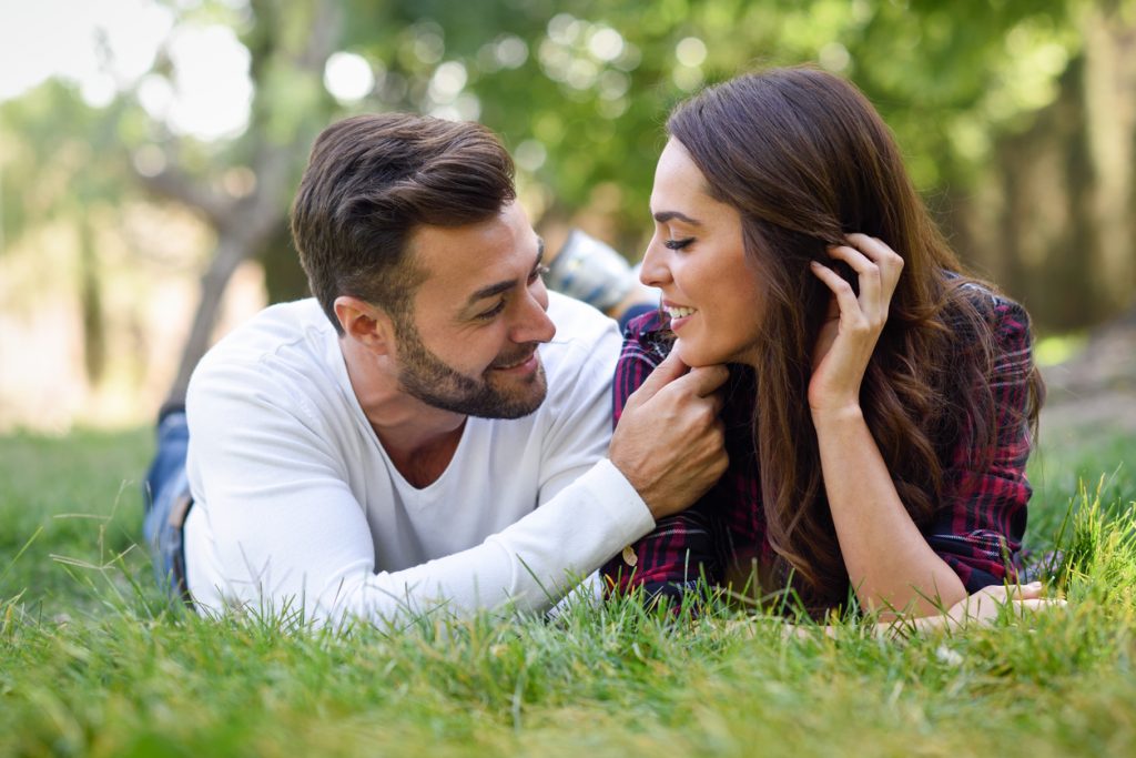 私の事好きなの…?「自分に好意がある人」を見分ける5つの方法