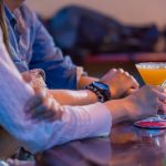 「2人で飲みに行かない?」既婚男性が誘ってくる心理5選