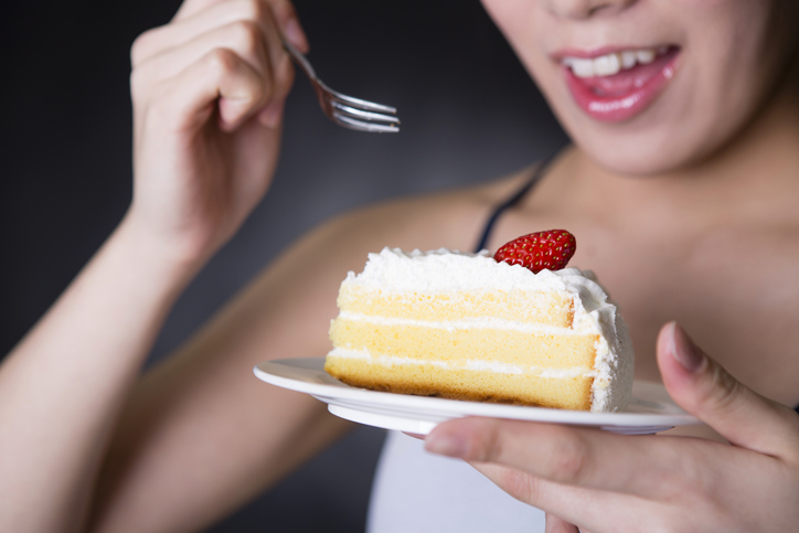 心理テスト｜ケーキの食べ方であなたの「尻軽度」が分かっちゃう！？