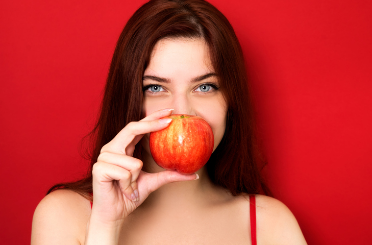心理テスト│りんごの食べ方であなたのエッチな願望が丸わかり！？