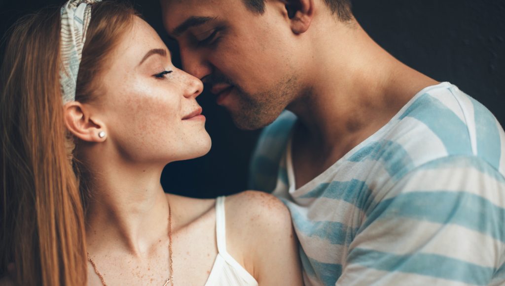 恋愛占い｜私は恋人としてアリ？【彼があなたに向ける恋心】