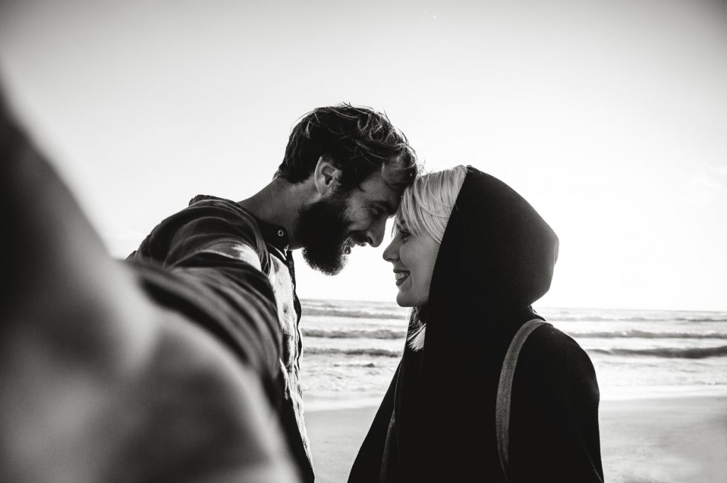 恋の現実占い｜２人の今を読み解きます【相思相愛か片想いか】