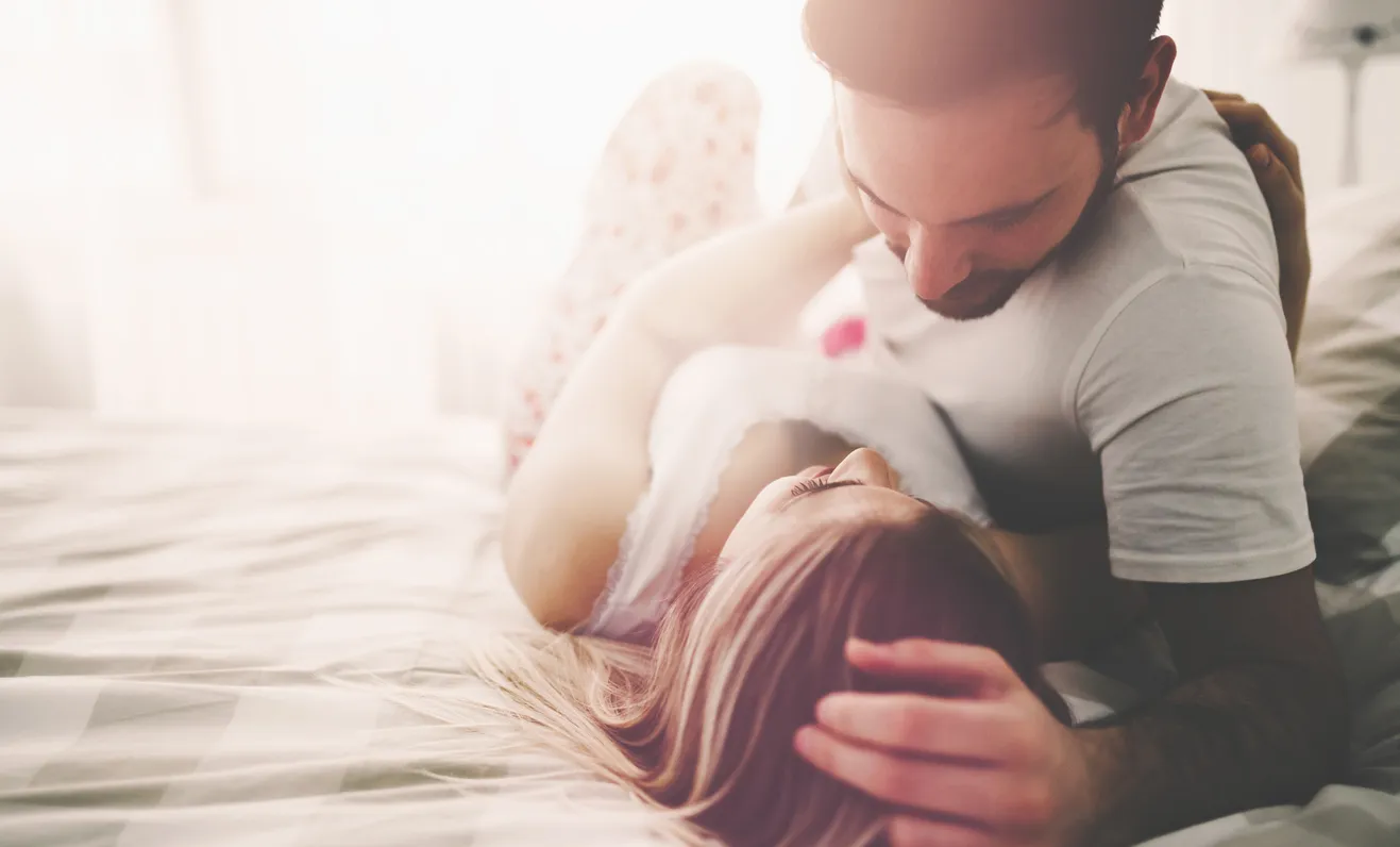 片想い占い|付き合う前にHしたら、彼と愛深まる?捨てられる?