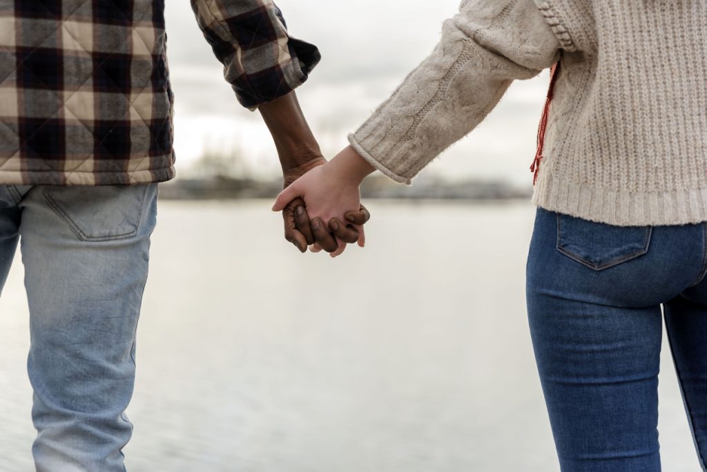 恋愛占い｜あの人にとって私は【恋人or友人or知合い】恋結末