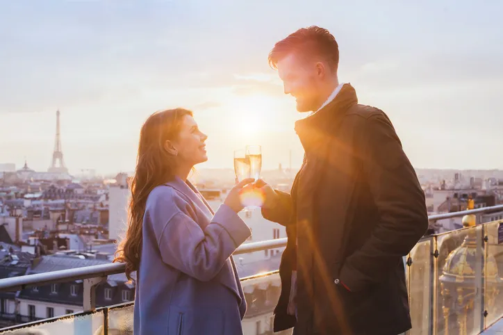 ホロスコープ恋愛占い｜今あの人の心にいるのは誰？私？それとも別の人