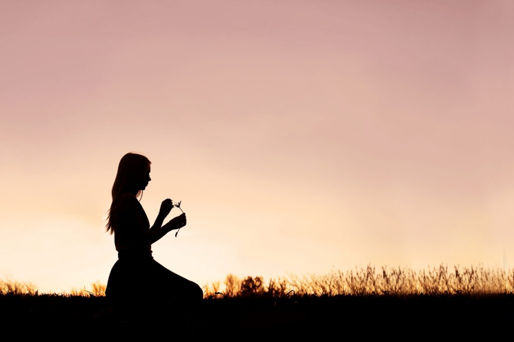 霊視占い｜2人の恋は何故進展しないの？【成就阻む存在】