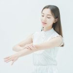 宝毛は幸運の象徴?生える場所別の意味や気になるときの対処法