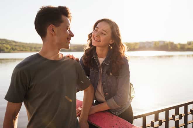 無料縁結び占い|【最短3ヶ月で出会い叶える】次、あなたが付き合う異性