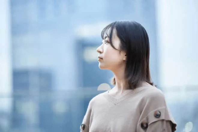告白待つのが正解⇔私から行かなきゃダメ？2人の恋現状