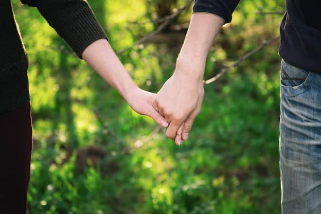 あの人が無意識に下す異性格付【あなたは何番目?】連絡相手