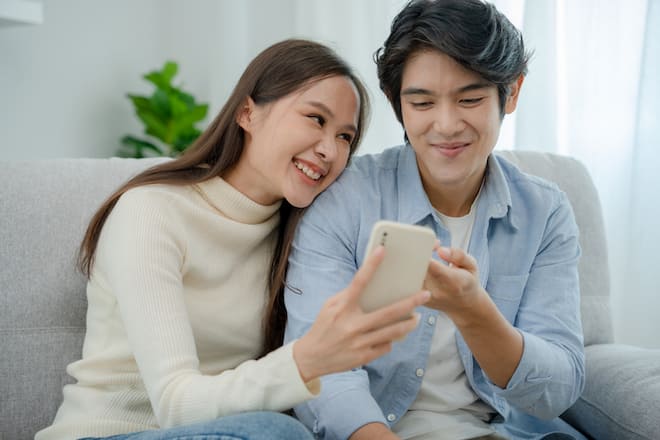 秘密厳守【あの人がスマホの中にだけ留めている隠し事】連絡相手
