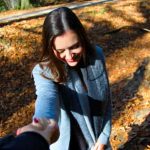 遠慮して言わないだけ【あの人があなたに想う本音】話さない理由