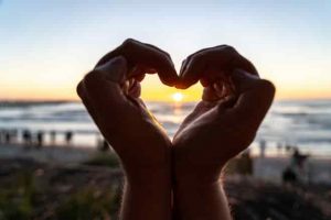 『恥ずかしくて言えないだけ』彼があなたに隠す本音◆理由・決意