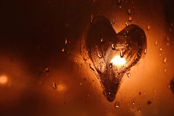 このまま待ち続けて……あの人からのプローチされる？願望