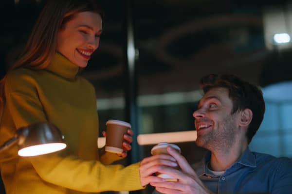 話題ナシ/会話途切れがち……脈薄のあの人と付き合える？