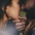 恋愛占い｜大好きだから怖くて言えない。私……待ってていい？